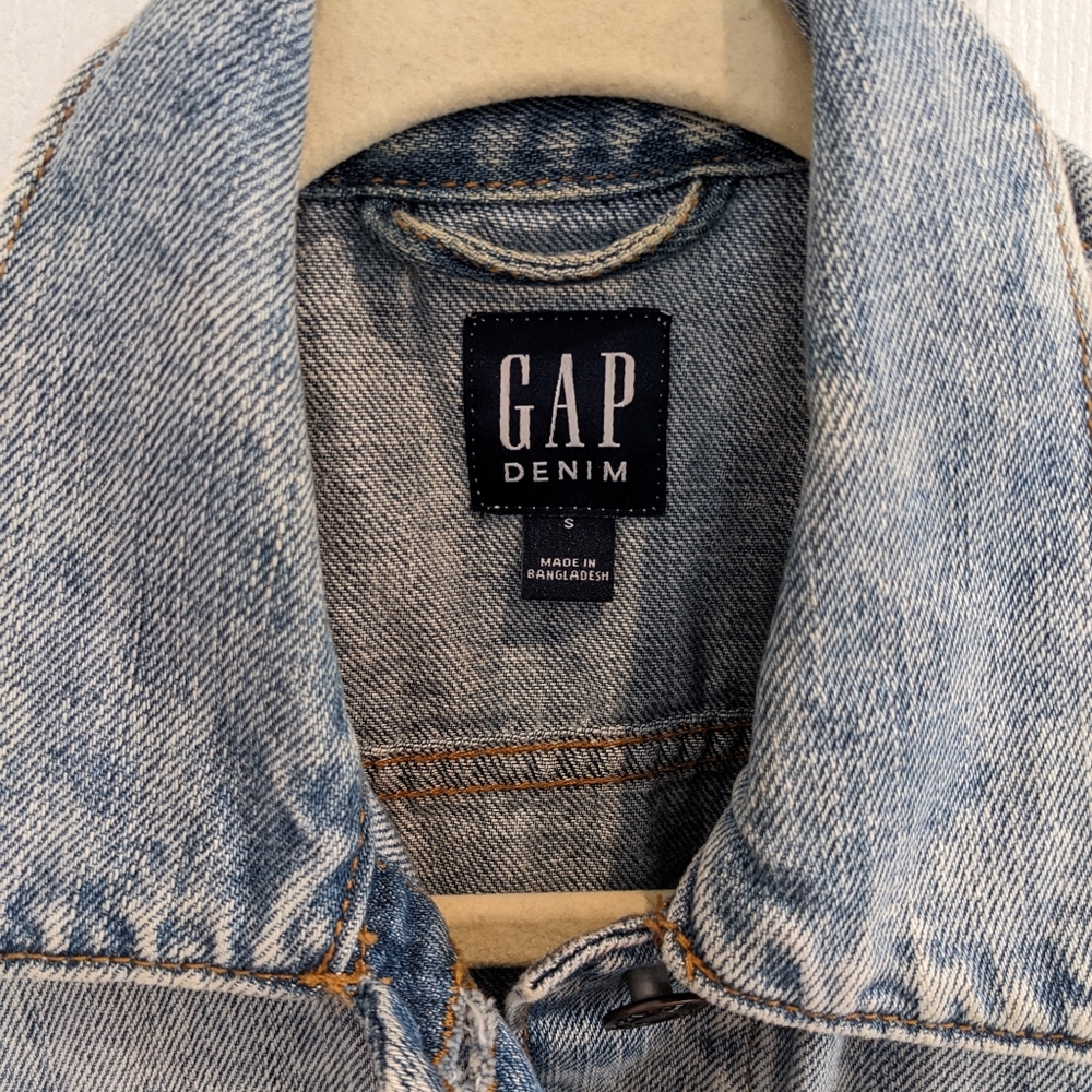 GAP - Women Icon Denim Destructed Jean Jacket Washwell - S - Picture 3 of 4